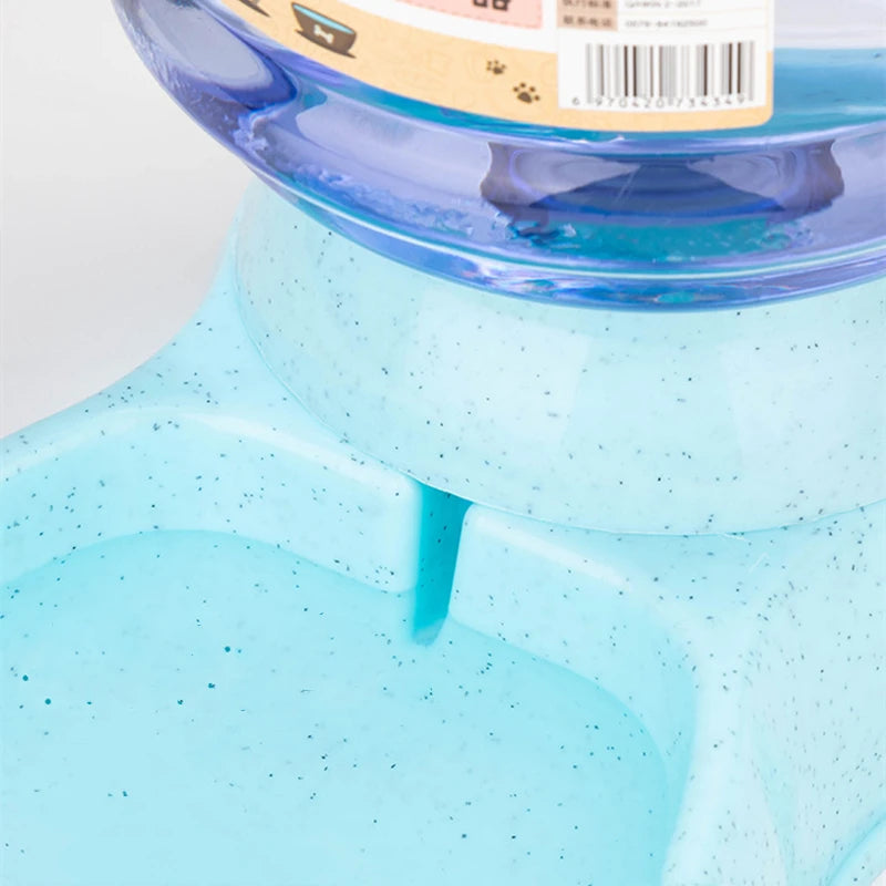 Botella portátil con comedero