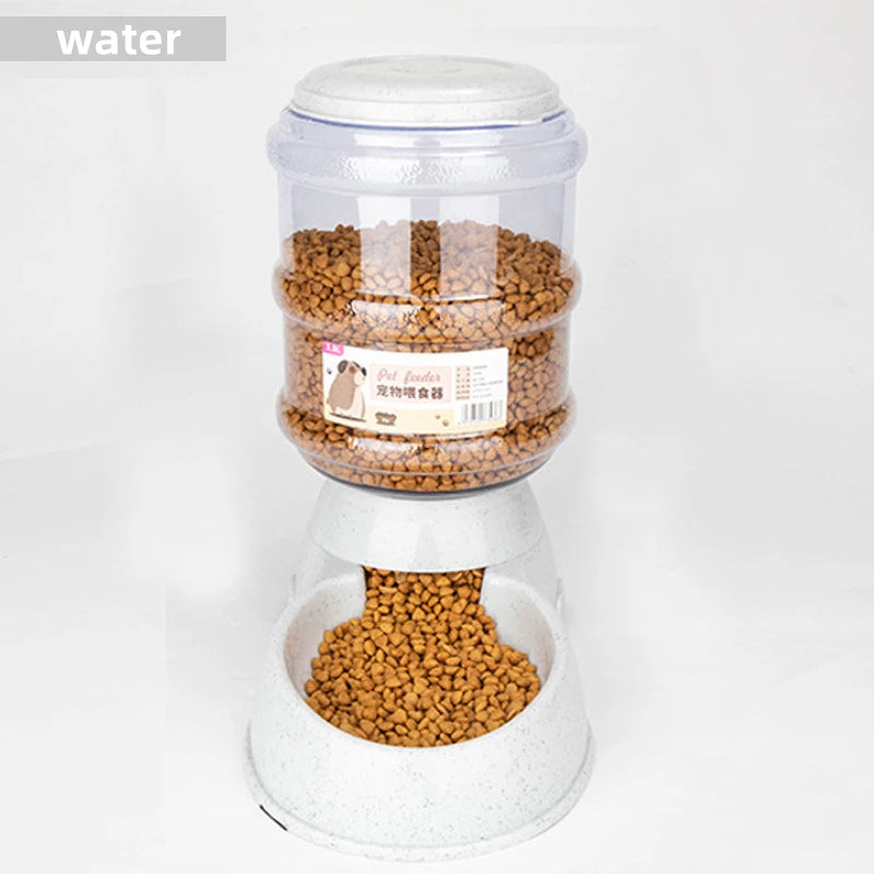 Botella portátil con comedero